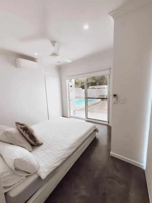 Holiday home Whitcactus Villa Airlie Beach Australia